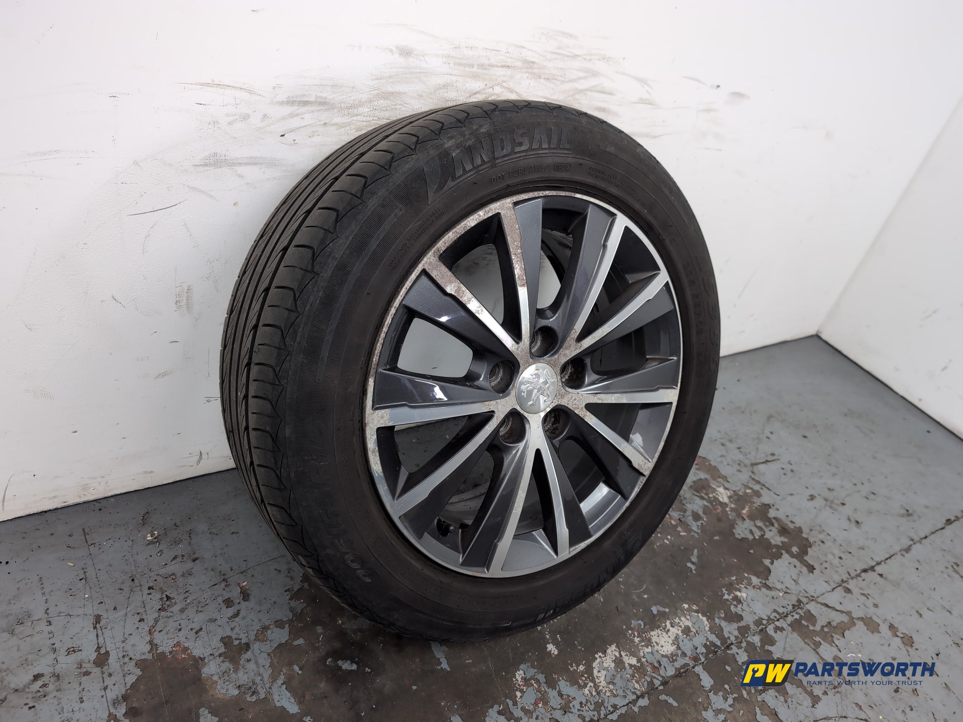 Peugeot 308 Allure Blue Hdi Alloy Wheel With Tyre 205/55 R16 9677989677 - photo 2