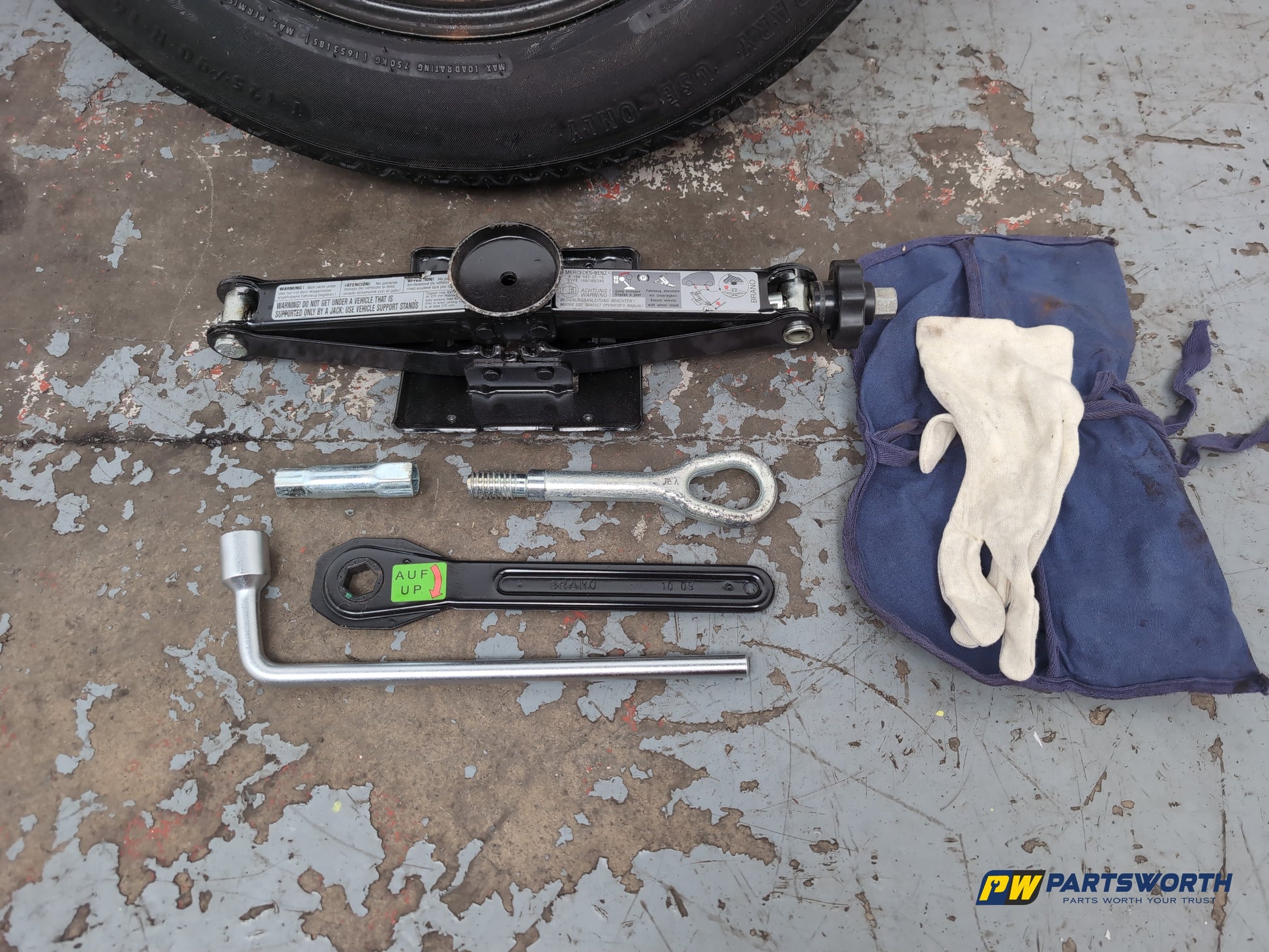 Mercedes-Benz B200 B-Class W245 Space Saver Wheel And Tool Kit 125/90 R16 - photo 8