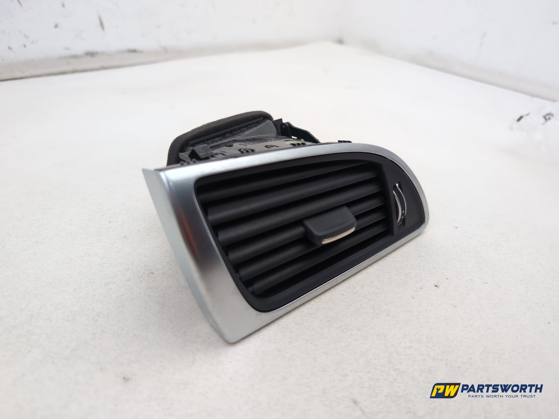 Audi A6 S Line Black Ed Tdi Quat Sa Dashboard Air Vent Front Left Side 4g2820901 - photo 2