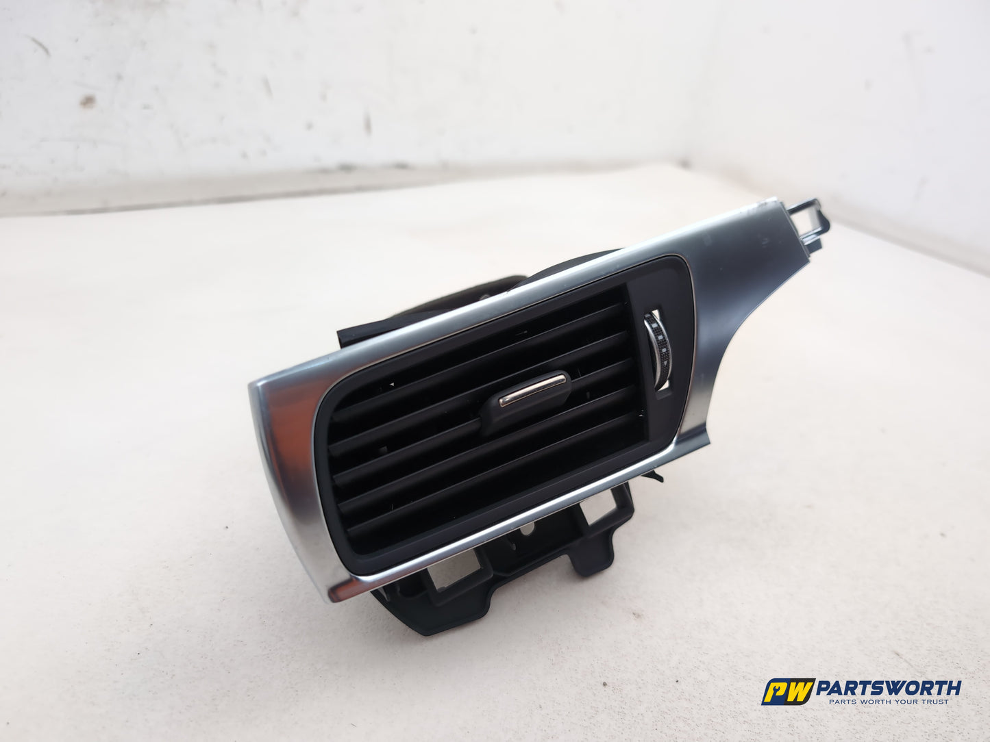 Audi A6 S Line Black Ed Tdi Quat Dashboard Air Vent Right Driver Side 4g2820902 - photo 2