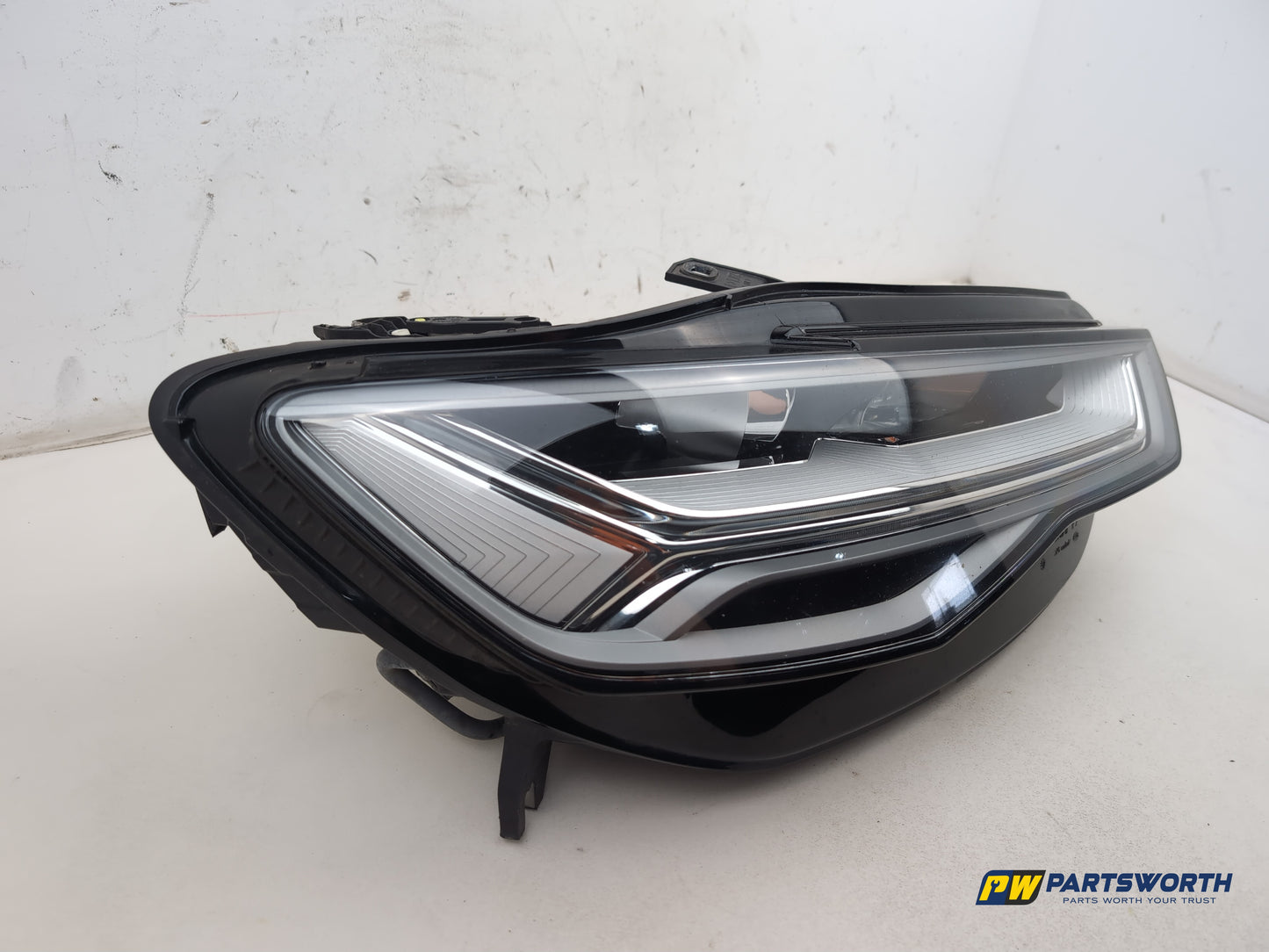 Headlamp RH 2