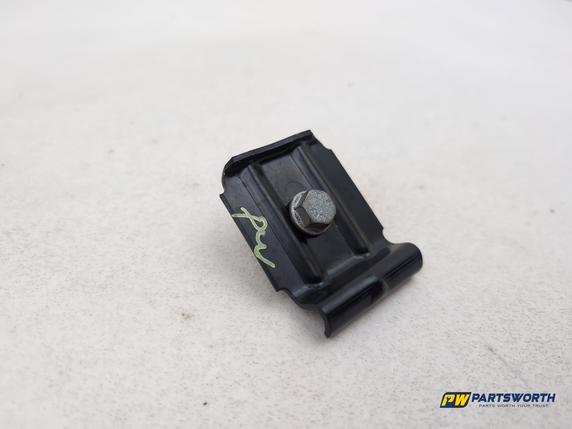 Audi A6 S Line Black Ed Tdi Quat Sa Battery Holding Clamp 2011-2018 - photo 2