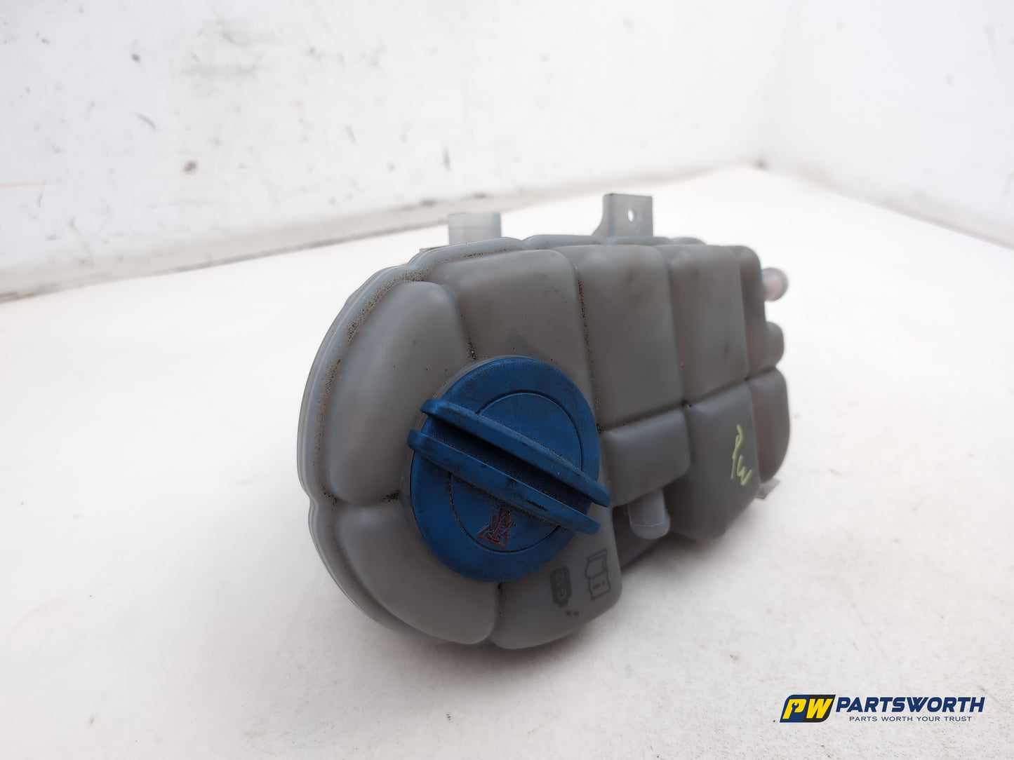 Audi A6 S Line Black Ed Tdi Quat 2.0l Diesel Radiator Expansion Tank 4g0121403r - photo 2