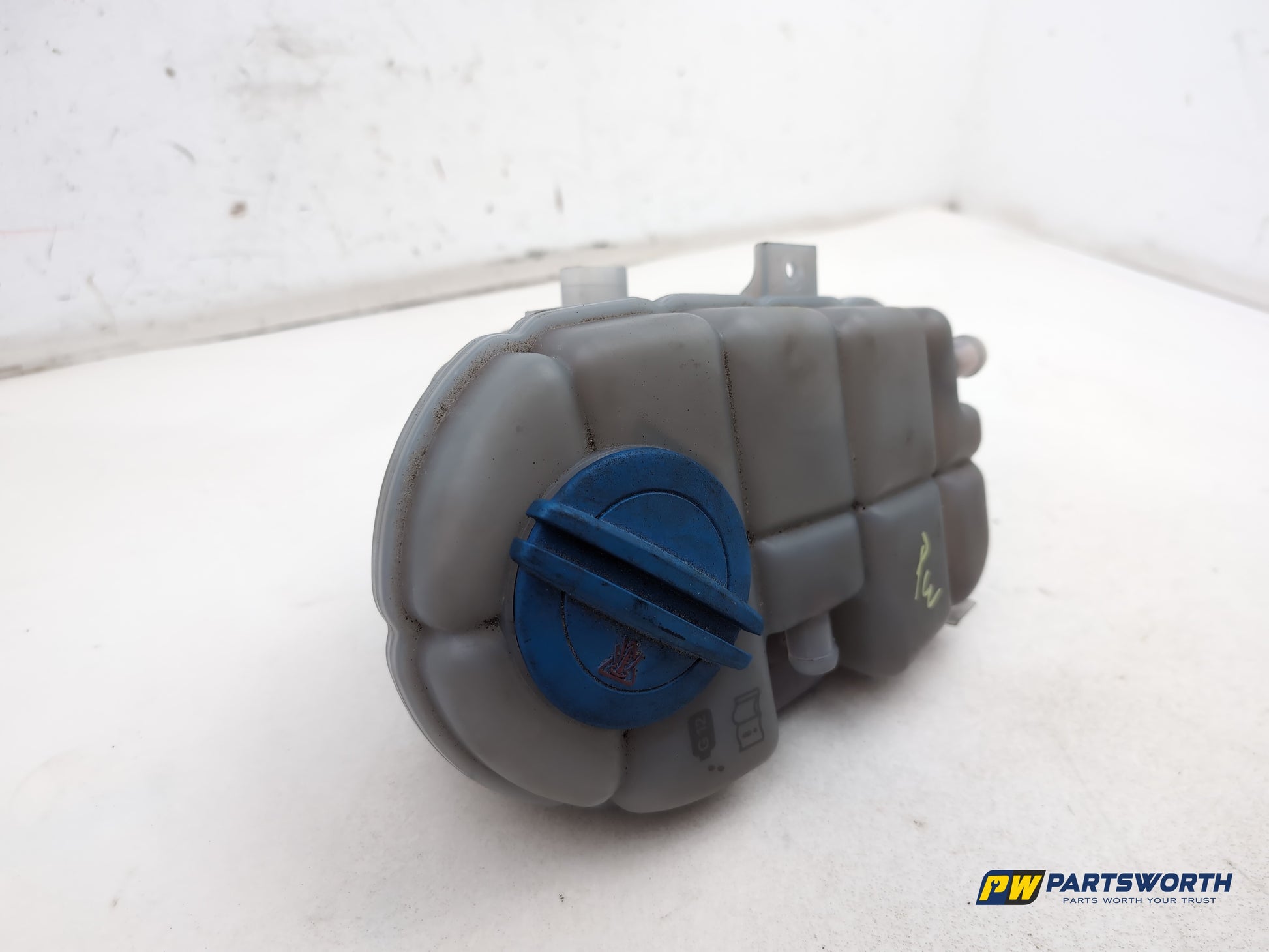Audi A6 S Line Black Ed Tdi Quat 2.0l Diesel Radiator Expansion Tank 4g0121403r - photo 2