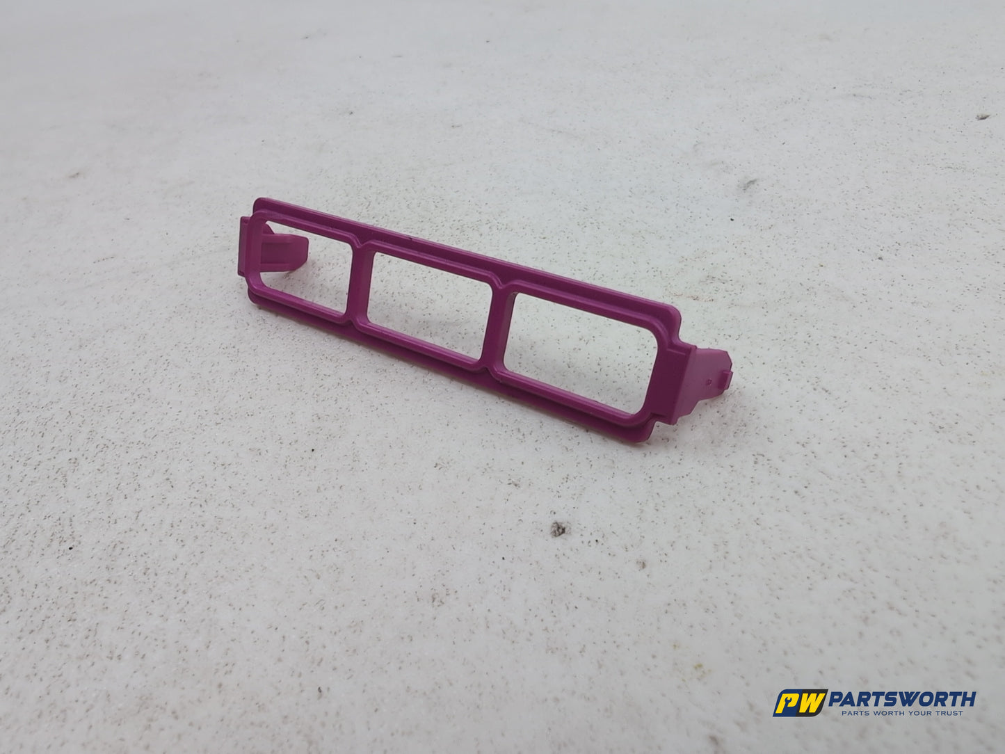 Audi A6 Se Tdi Quattro Auto Fuse Box Holder Mount Bracket 8k0971981a - photo 2