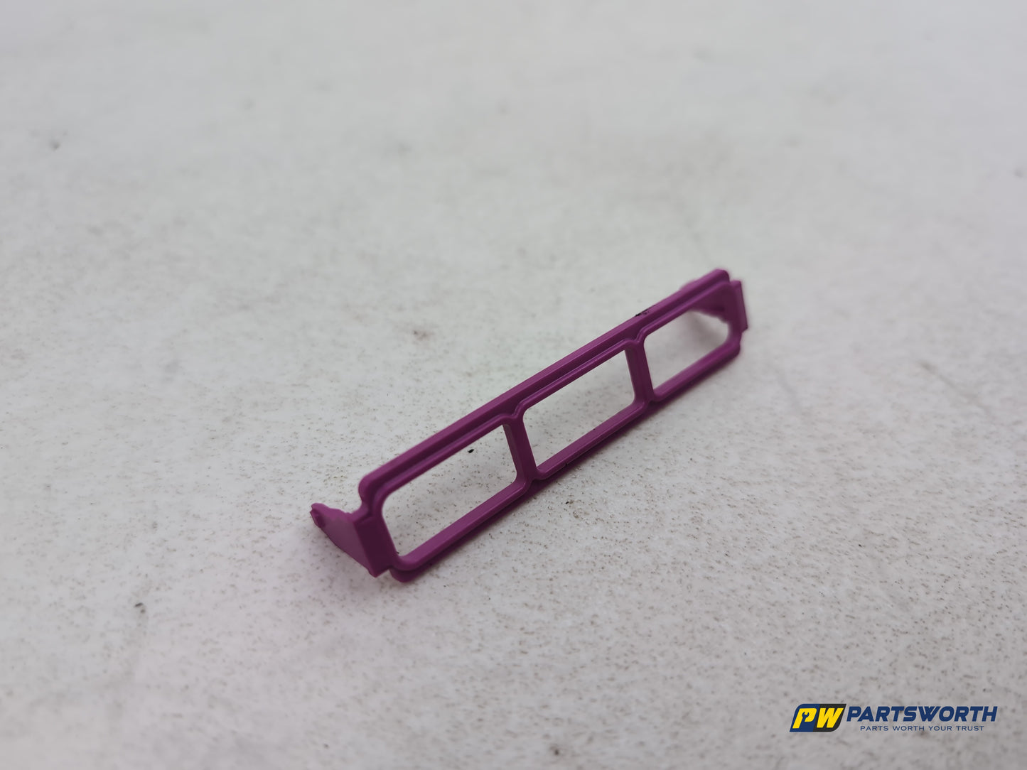 Audi A6 Se Tdi Quattro Auto Fuse Box Holder Mount Bracket 8k0971981a - photo 2