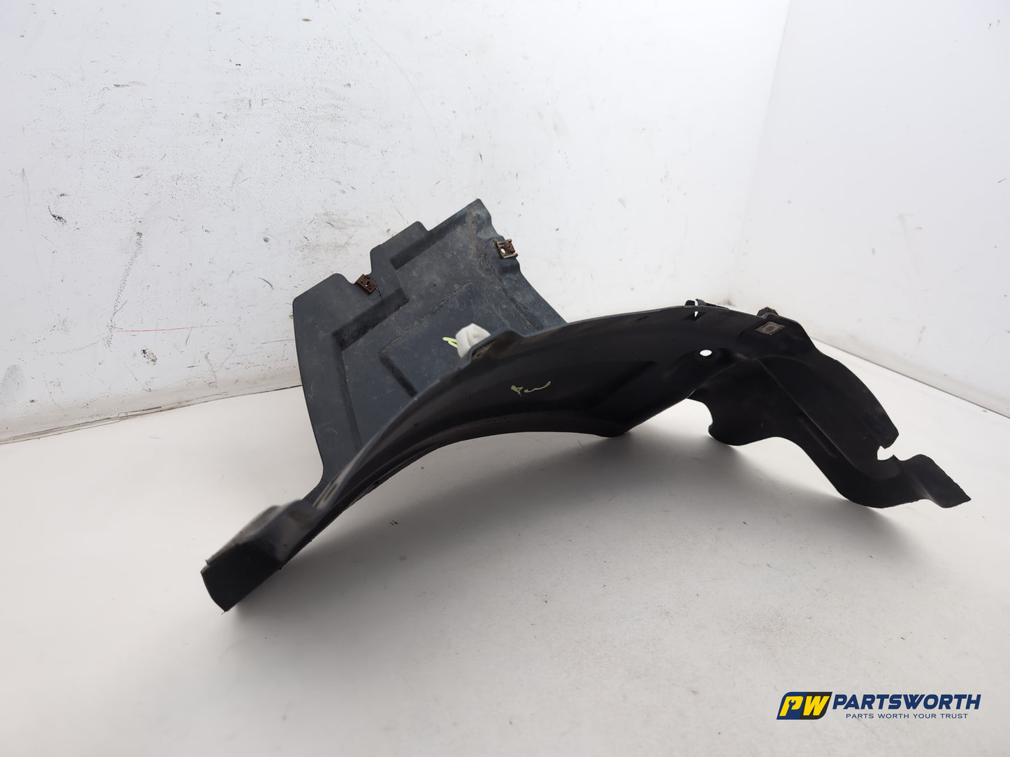 Audi A6 S Line Black Ed Tdi Wheel Arch Inner Trim Front Lh Passenger 4g0853887j - photo 2