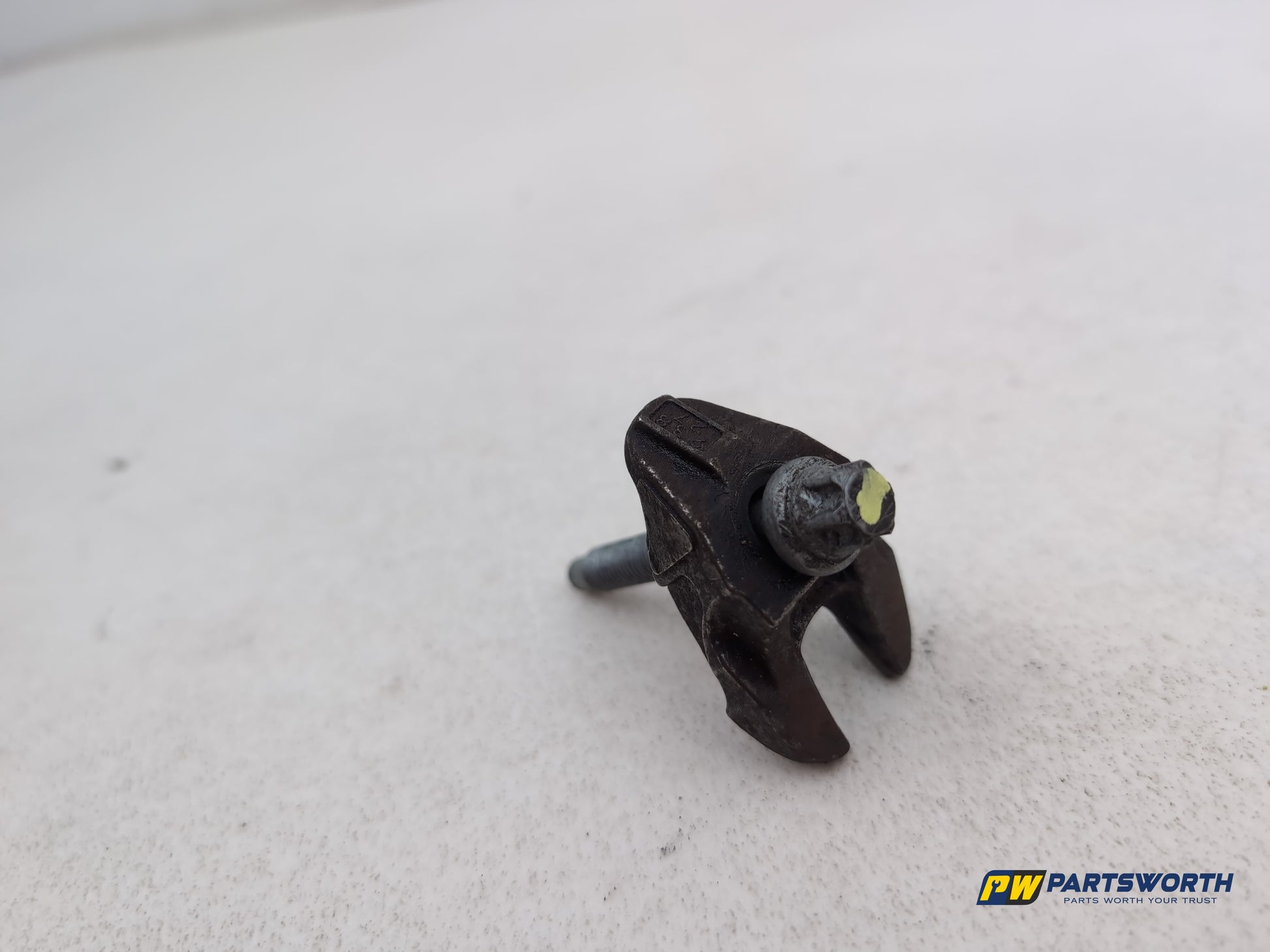 Peugeot 308 Allure Blue Hdi Diesel Fuel Injector Holder Clamp 2013-2021 - photo 8
