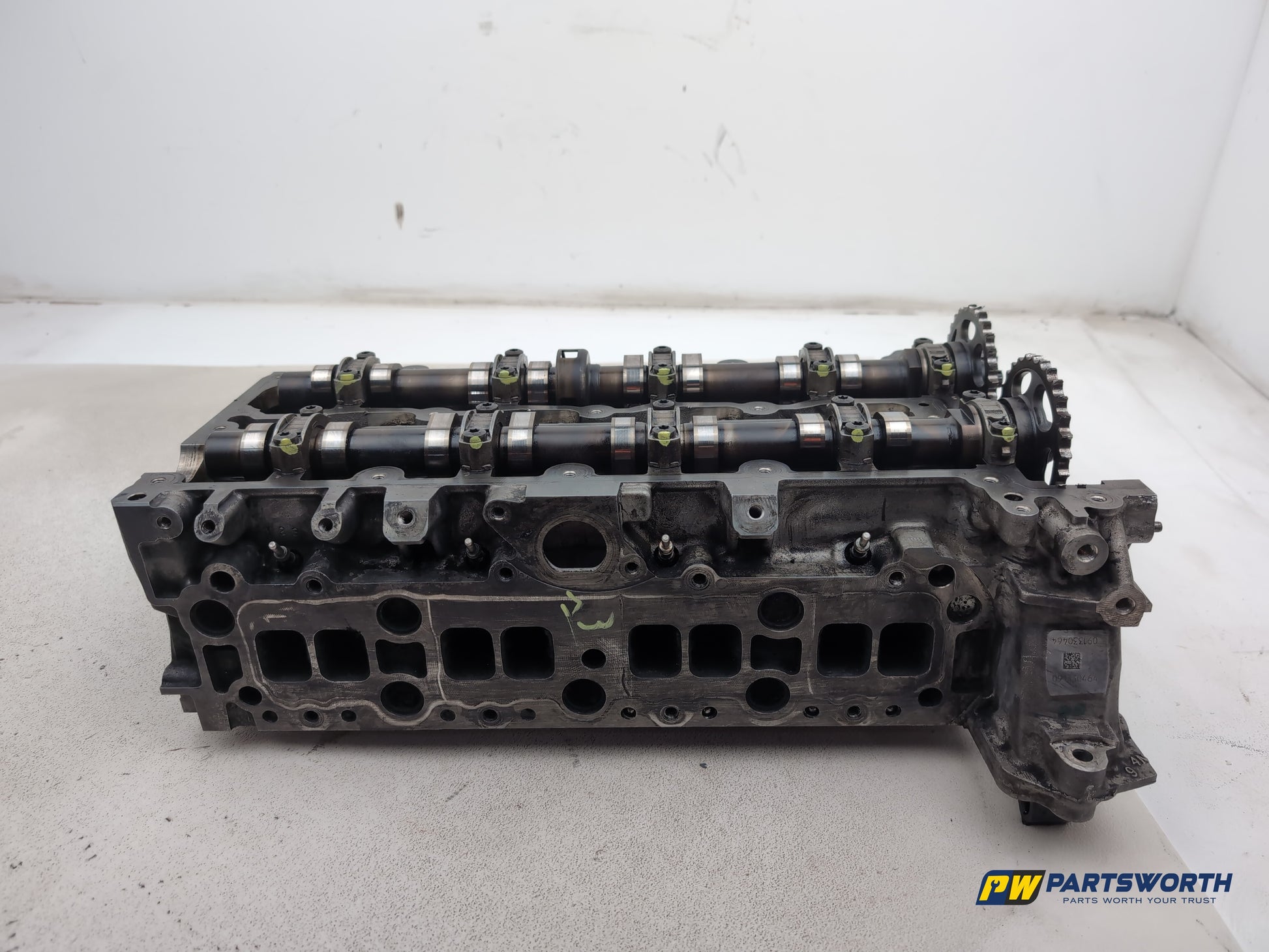 Mercedes-Benz E220 E-Class 2.1l Diesel Cylinder Head With Camshafts Om 651.924 - photo 2
