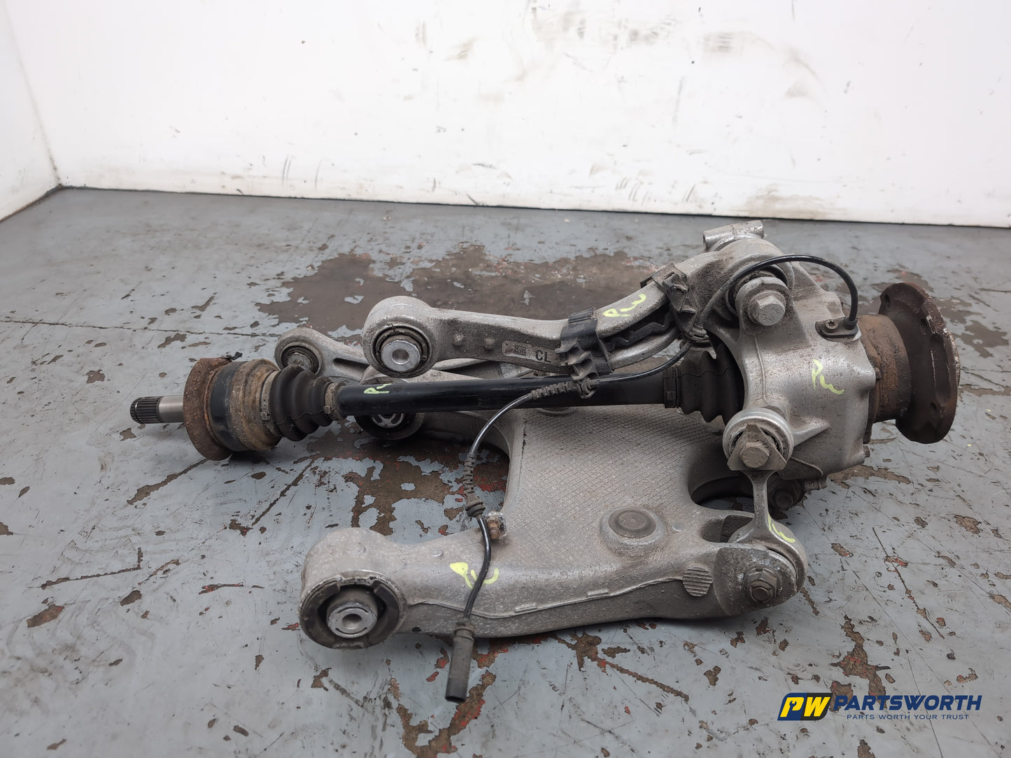 Bmw 5 Series F10 520d Se Wheel Hub Rear Lh Passenger Side 2013-2017 - photo 2