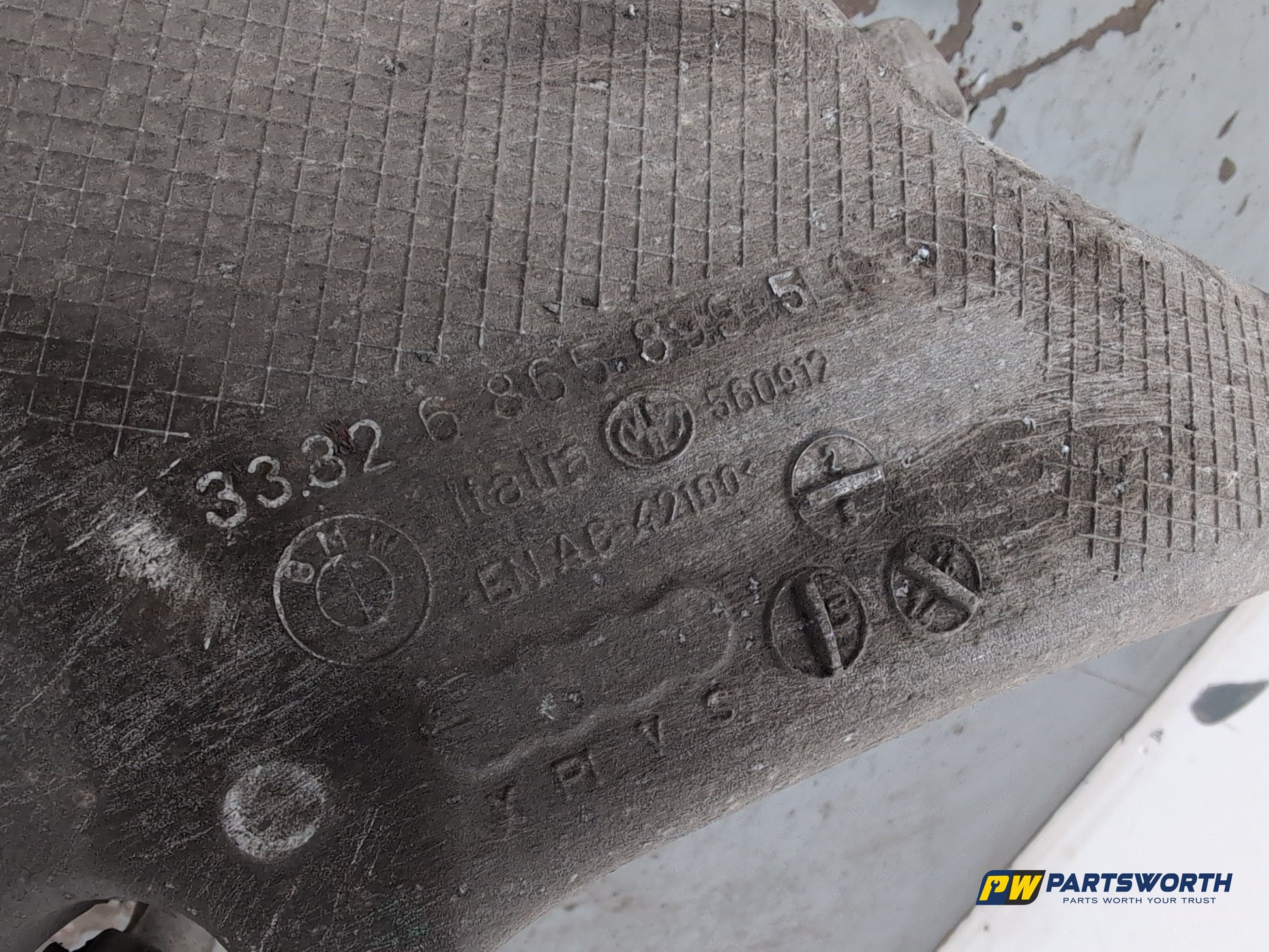 Wheel Hub Rear LH 8