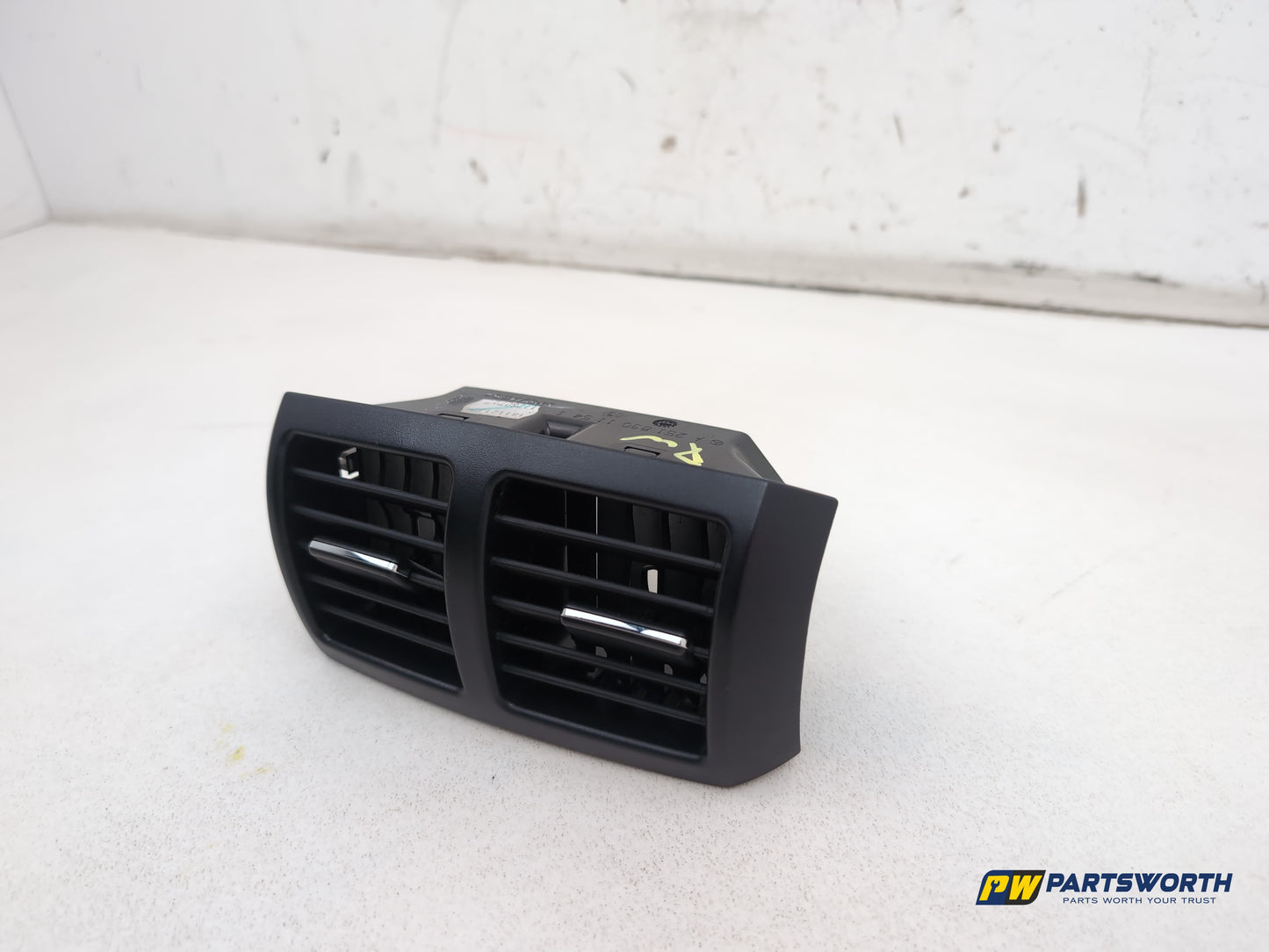 Mercedes R320 R-Class W251 Dashboard Centre Double Air Vent Grill A2518301154 - photo 2