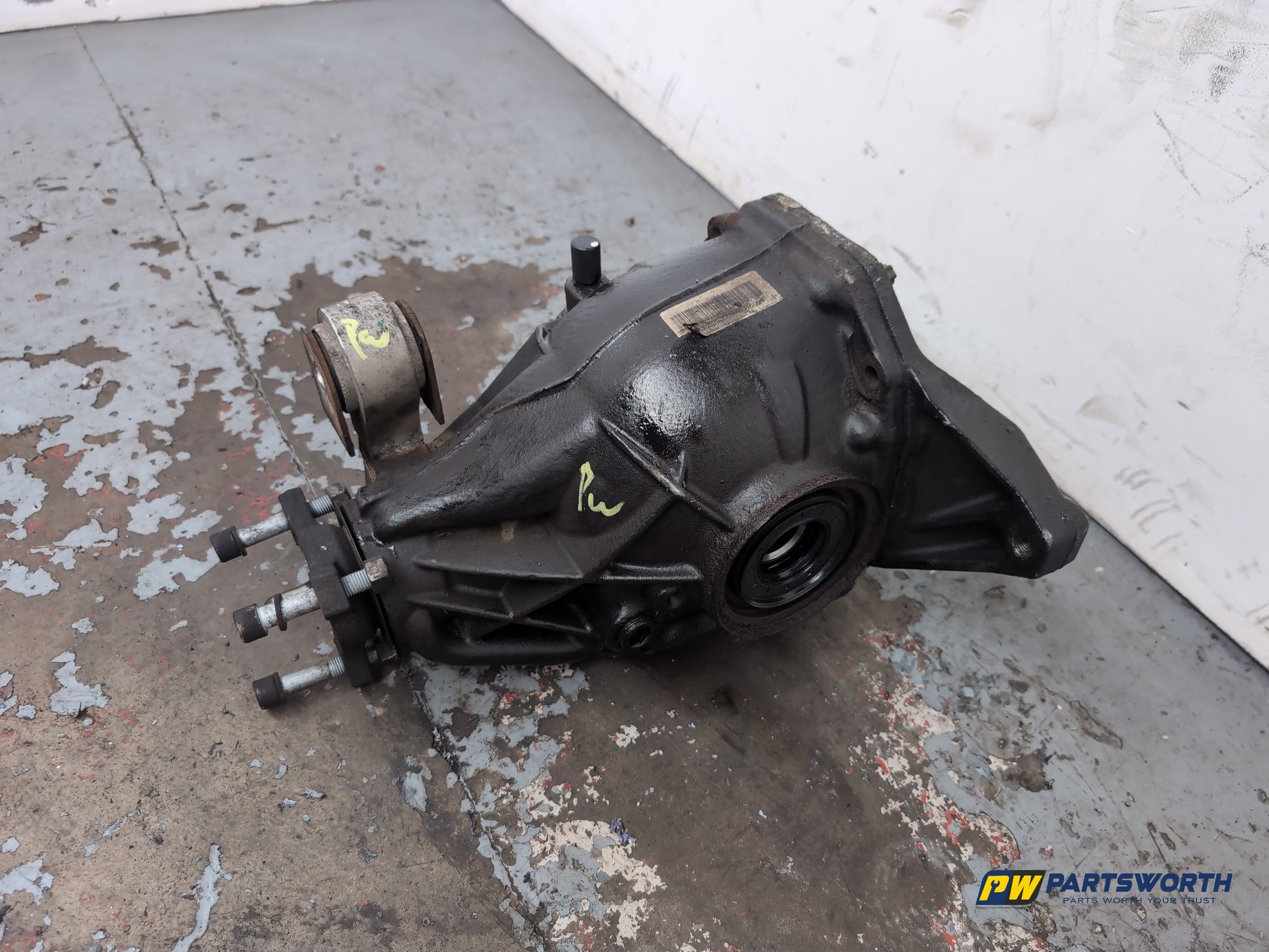 Mercedes-Benz E220 E-Class W212 2.1l Diesel Rear Differential A2093510205 - photo 2