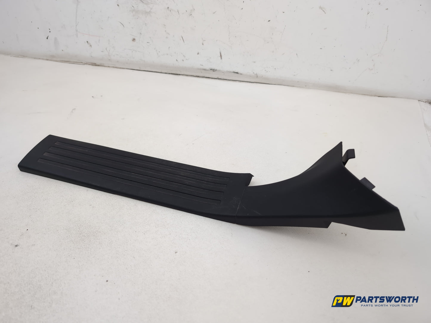 Mercedes R320 R-Class W251 Rear Right Door Step Cover A2516860436 2006-2013 - photo 8