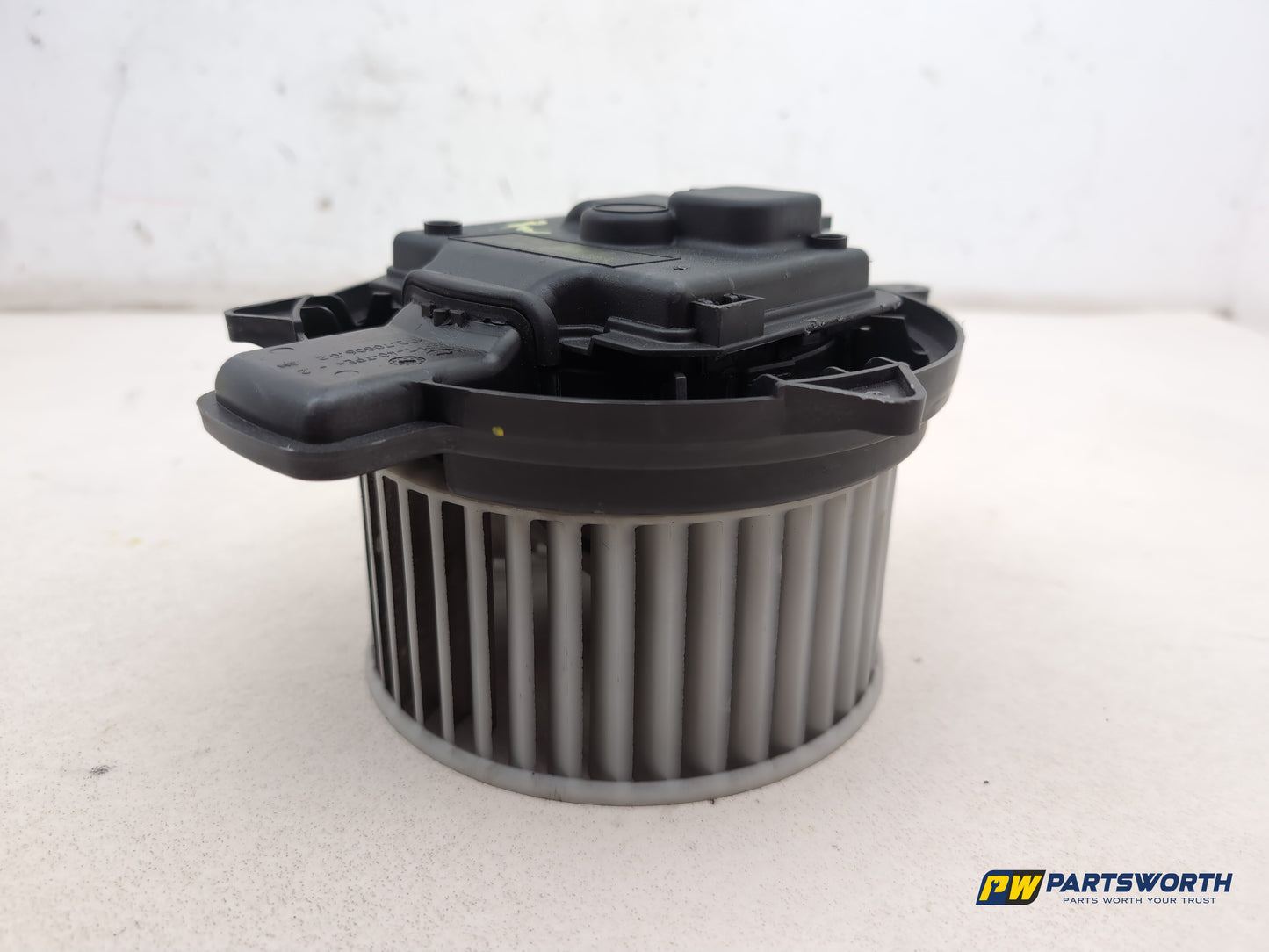 Mercedes R320 R-Class W251 Heater Blower Motor 2006-2013 - photo 2
