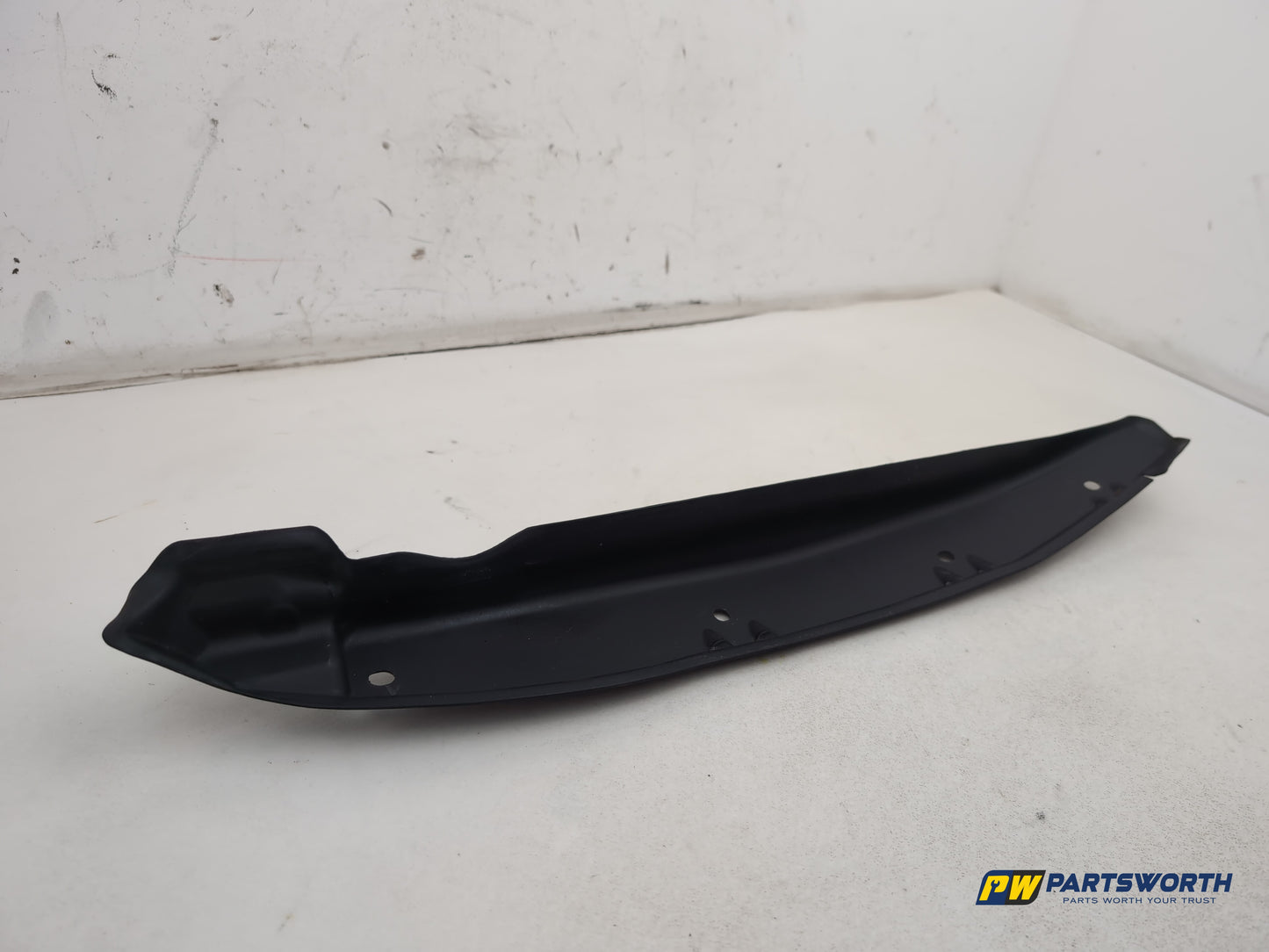Mercedes R320 R-Class W251 Front Right Wing Fender Seal A2518890125 2006-2013 - photo 8