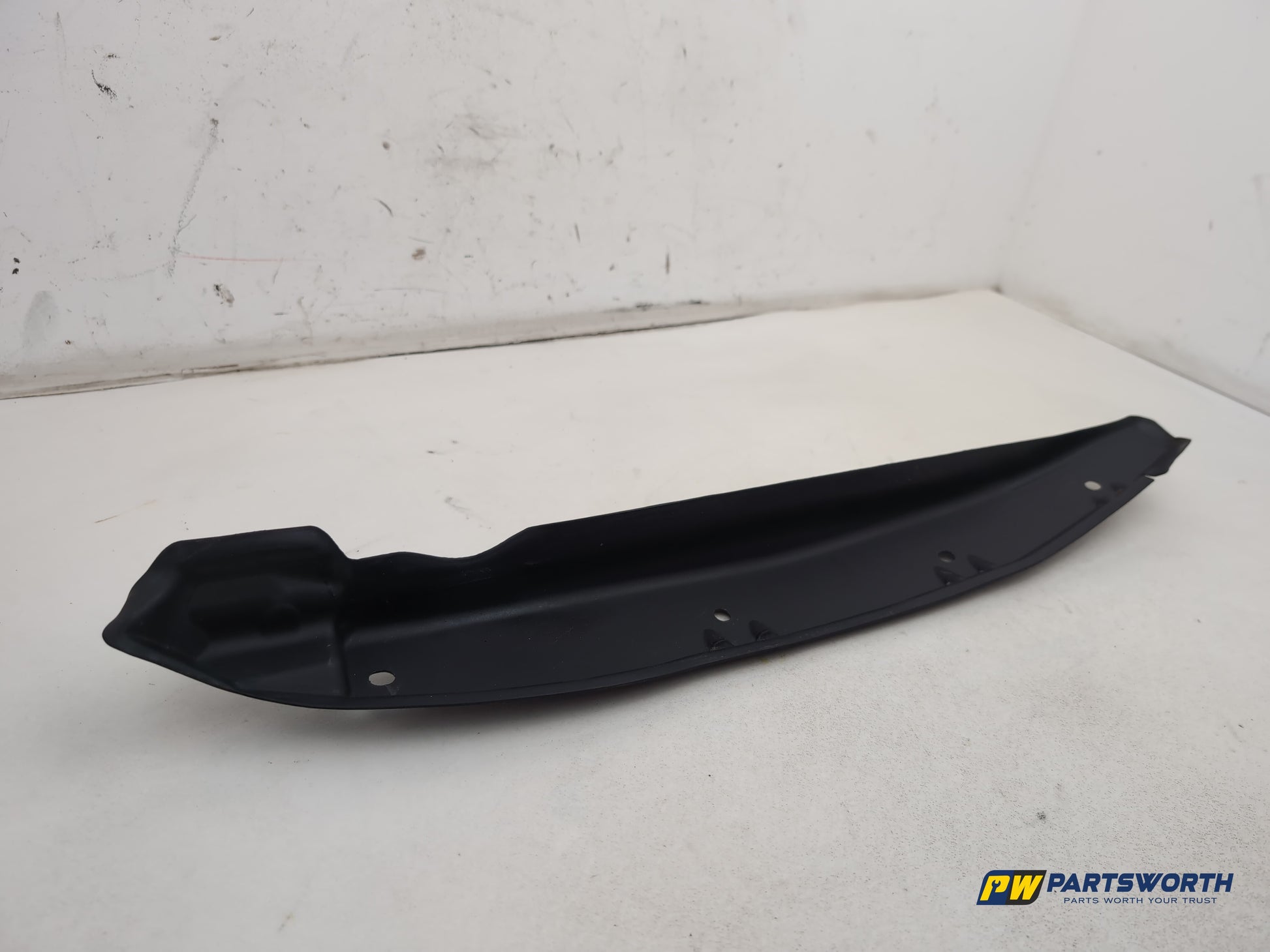 Mercedes R320 R-Class W251 Front Right Wing Fender Seal A2518890125 2006-2013 - photo 2