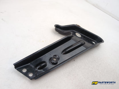 Mercedes R320 R-Class W251 Front Crossmember Bracket Left Side A2516280514 - photo 8