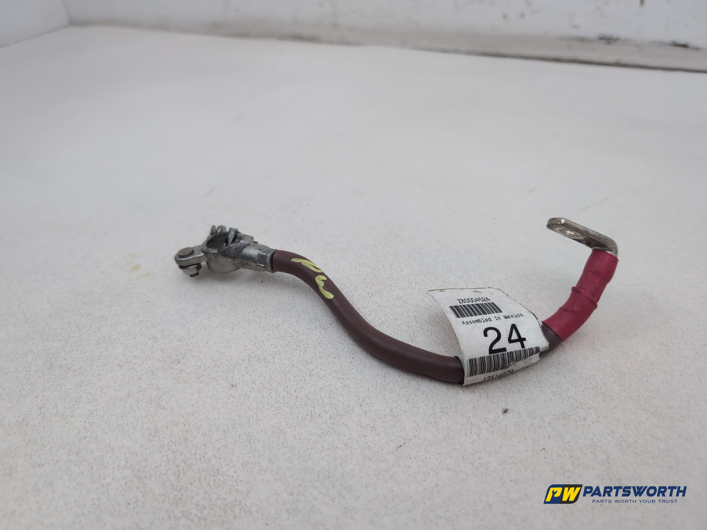 Mercedes R320 R-Class W251 Positive Battery Cable A2515400341 2006-2013 - photo 8