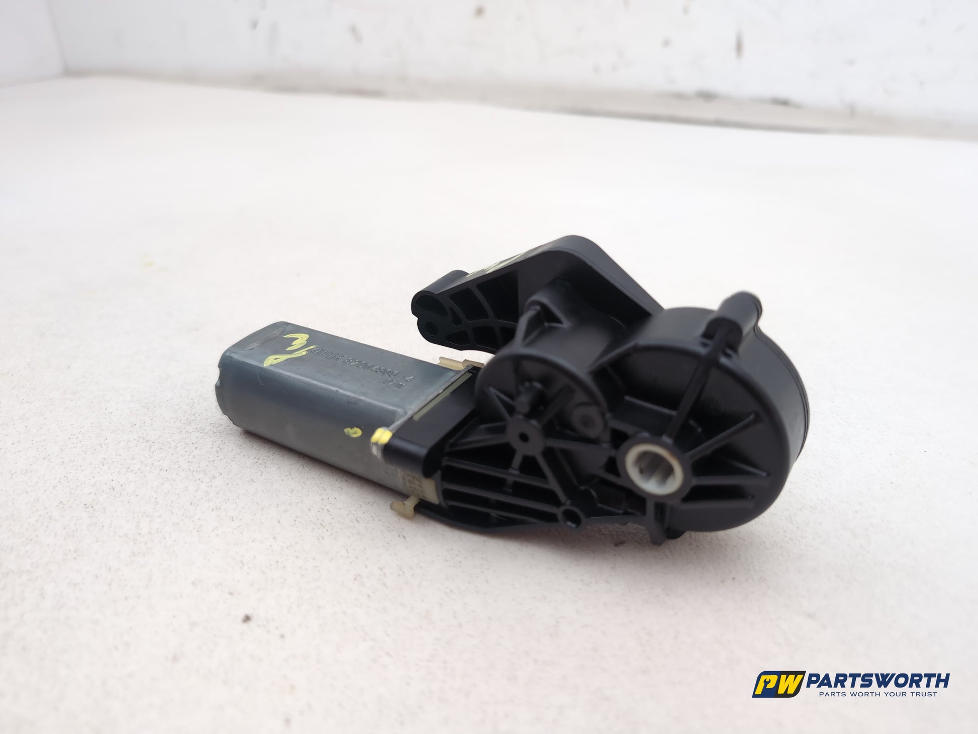 Mercedes R320 R-Class W251 Front Right Seat Ajustor Motor 0390203206 2006-2013 - photo 2