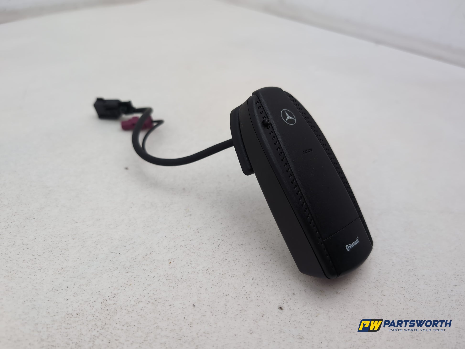 Mercedes R320 R-Class W251 Bluethutch Adapter B67875877 2006-2013 - photo 2