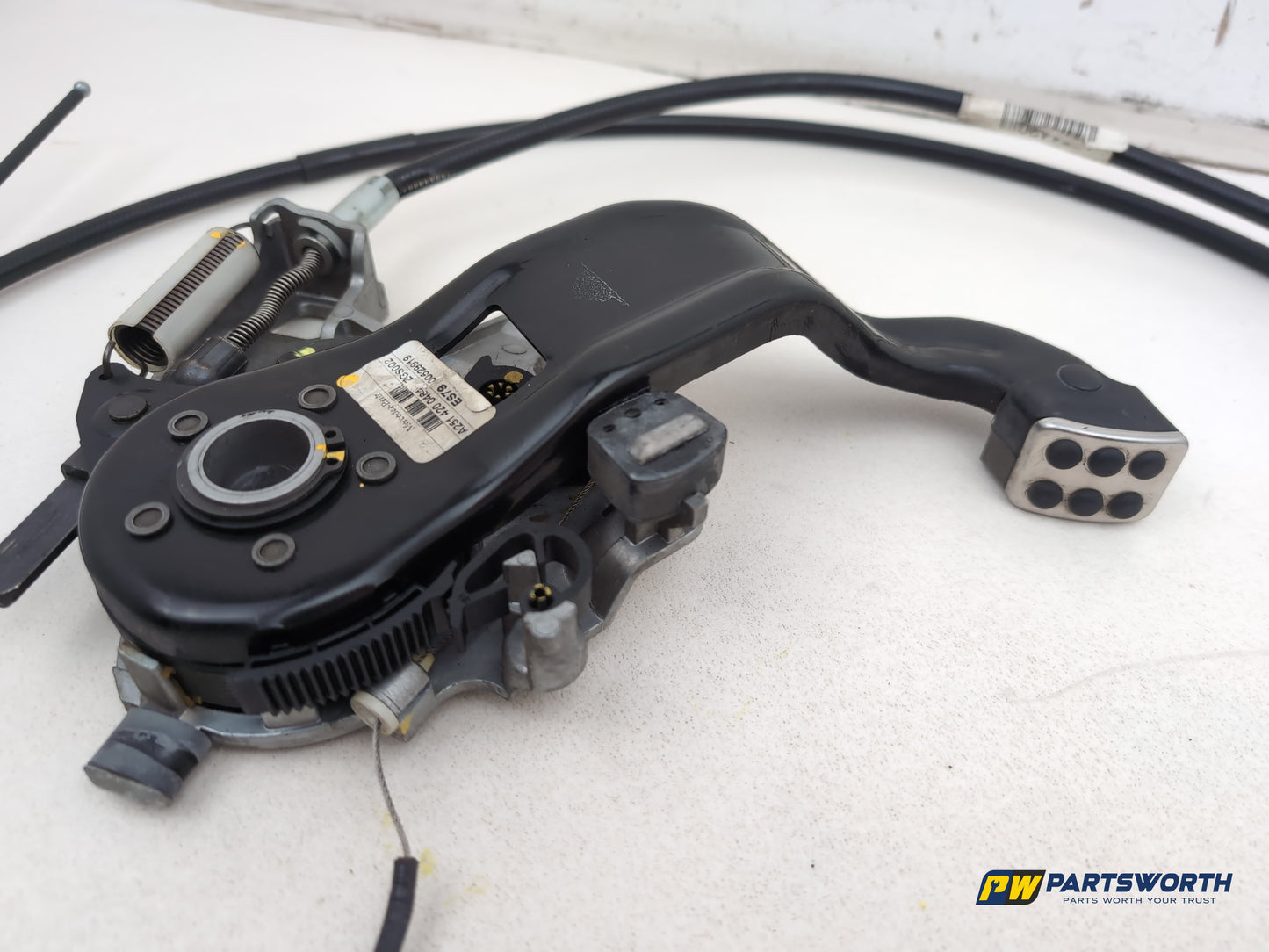 Mercedes R320 R-Class W251 Handbrake Parking Brake Foot Pedal A2514200484 - photo 2
