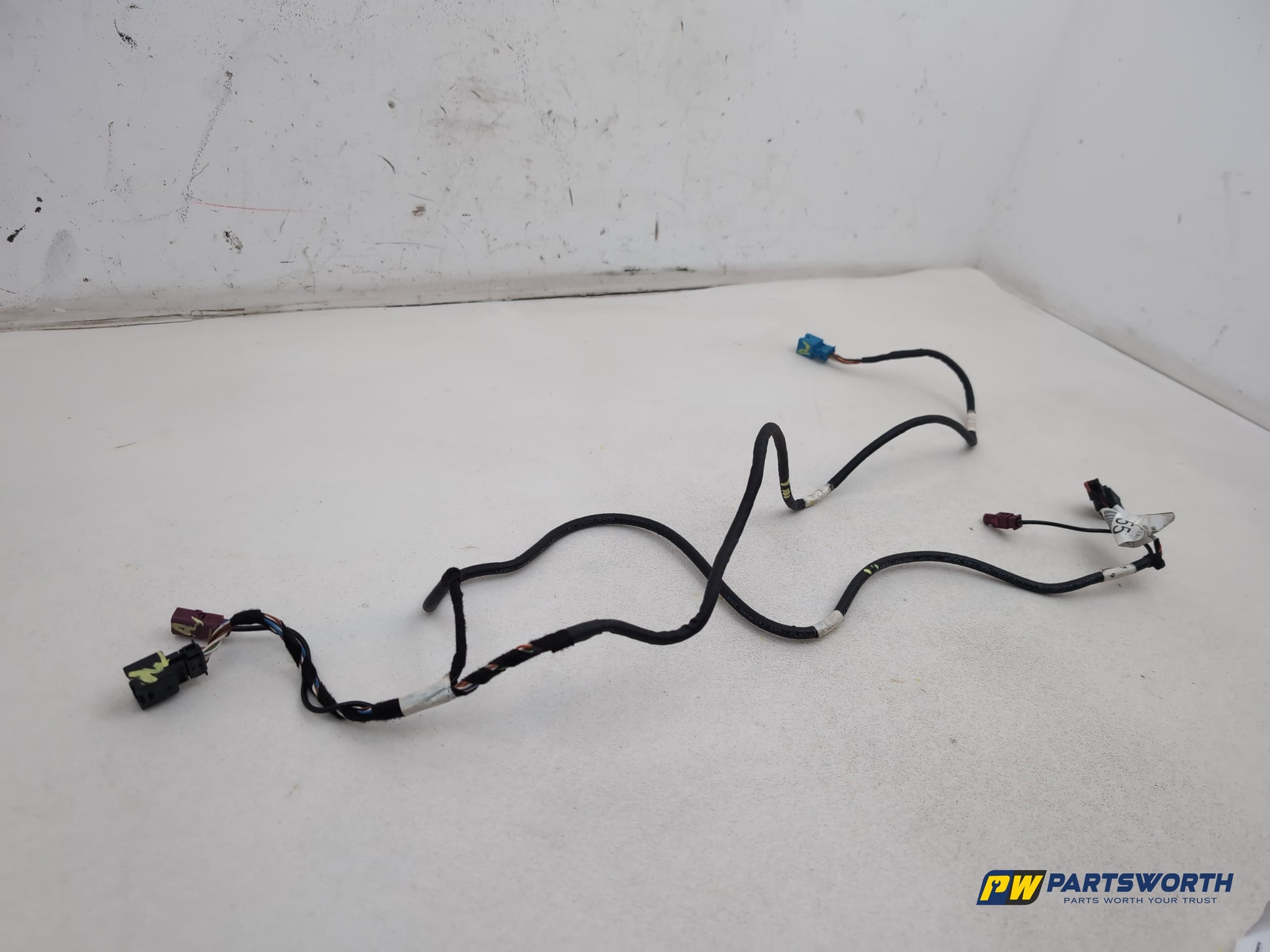 Mercedes R320 R-Class W251 Centre Console Armrest Wiring Loom A2514401933 - photo 2