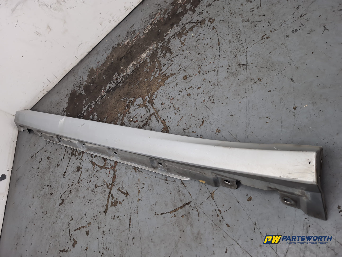 Mercedes R320 R-Class W251 Mpv Side Skirt Rh Driver Side Silver C775 A2516980854 - photo 7