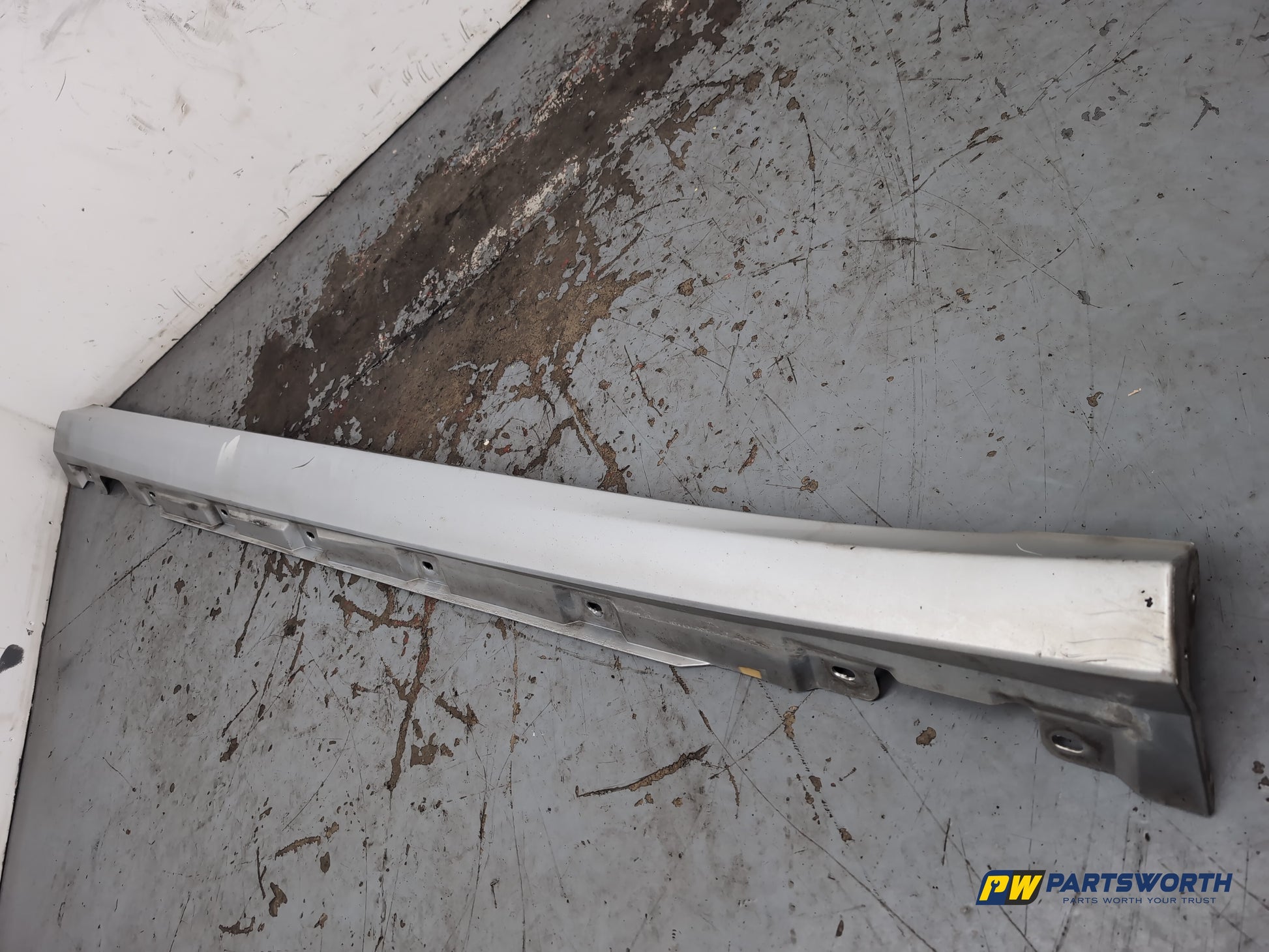 Mercedes R320 R-Class W251 Mpv Side Skirt Rh Driver Side Silver C775 A2516980854 - photo 7