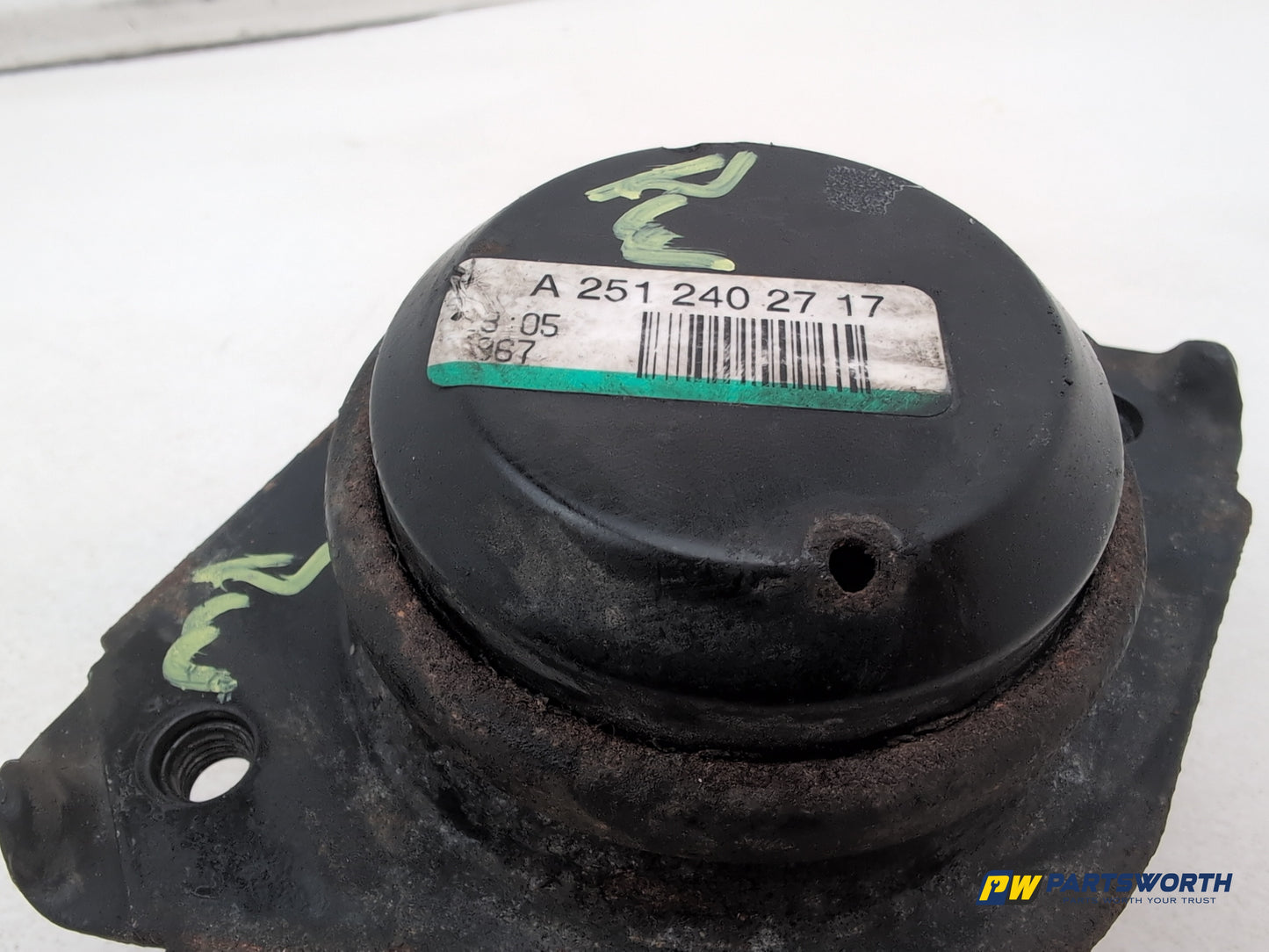 Mercedes R320 R-Class W251 3.0l Diesel Engine Mount A2512402717 2006-2013 - photo 2