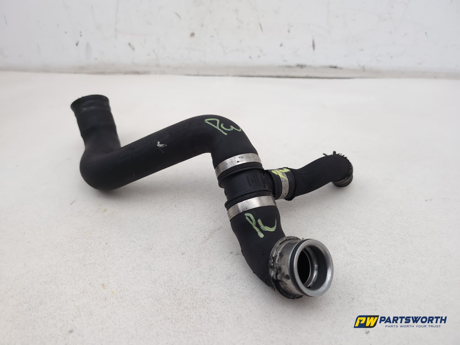 Mercedes R320 R-Class W251 3.0l Diesel Coolant Hose Pipe Line 2006-2013 - photo 2