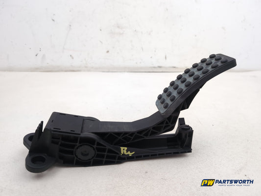 Mercedes R320 R-Class W251 Accelerator Pedal Throttle A1643000104 2006-2013 - photo 2
