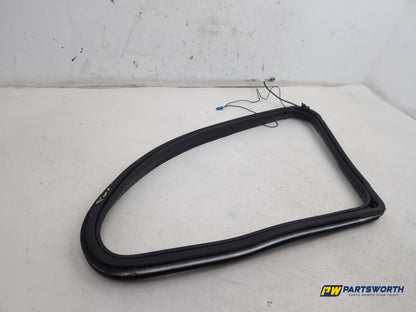 Mercedes R320 R-Class W251 Rear Right Quarter Window Frame Seal A2516702239 - photo 2