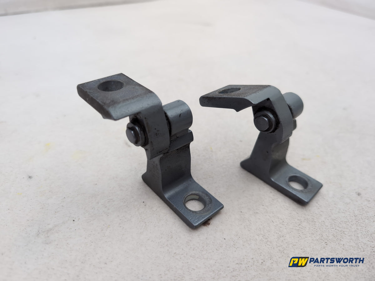 LH Front Door Hinge Pair  2