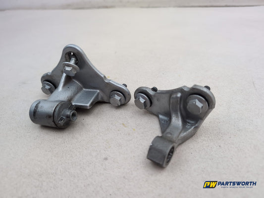 RH Front Door Hinge Pair  2