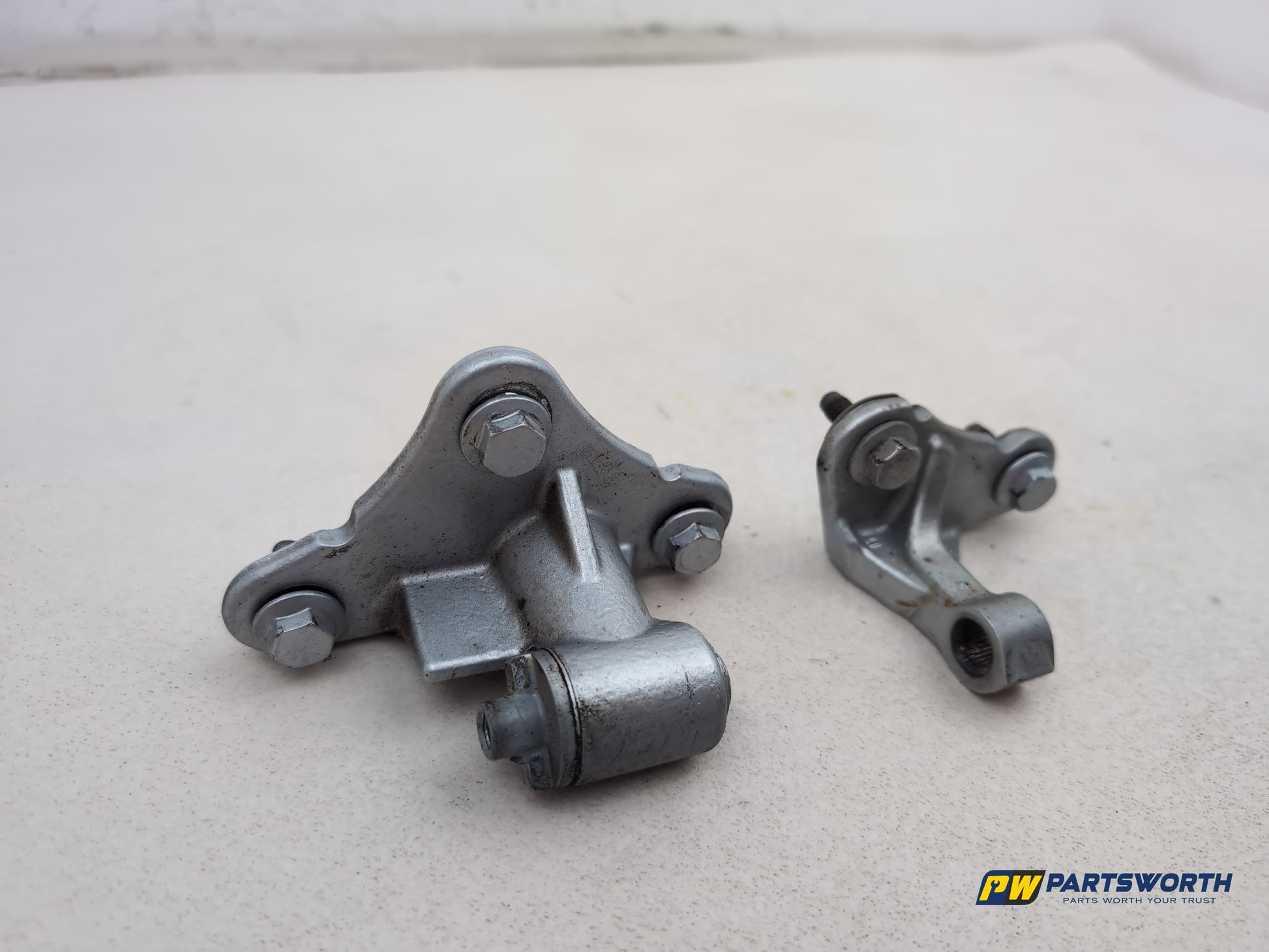Mercedes R320 R-Class W251 Passenger Side Lh Front Door Hinge Pair 2006-2013 - photo 2