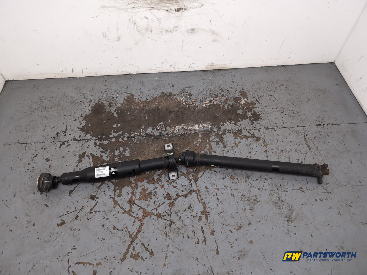 Mercedes R320 R-Class W251 3.0l Diesel Automatic Propshaft A2514102002 2006-2013 - photo 2
