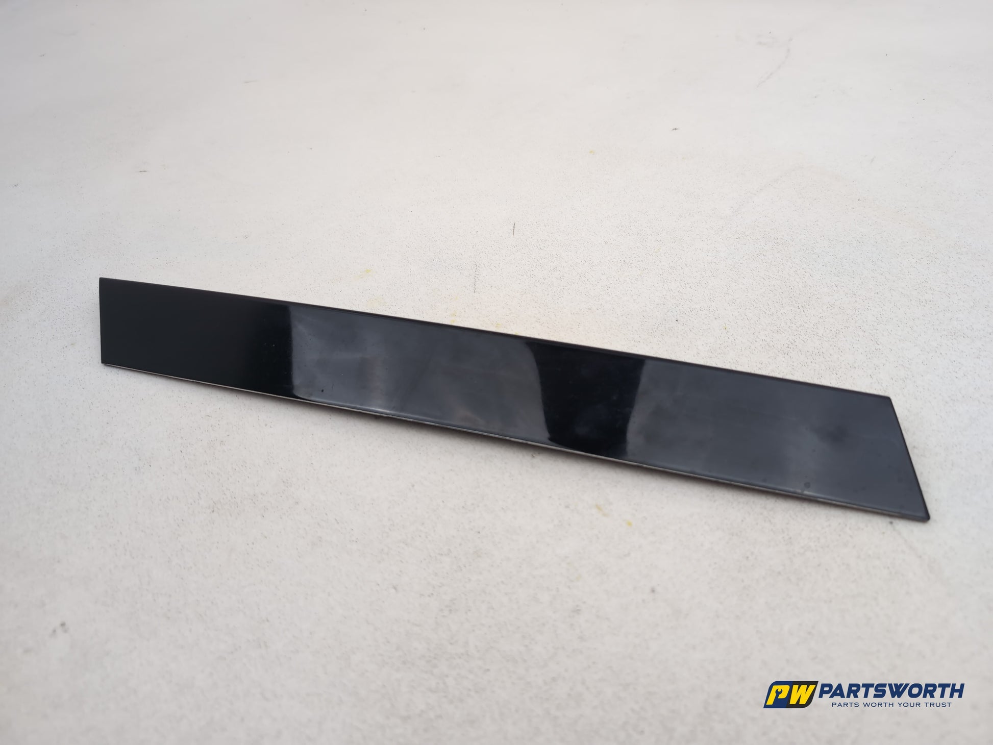 Mercedes R320 R-Class W251 Door Trim Passenger Side Rear 2006-2013 - photo 2