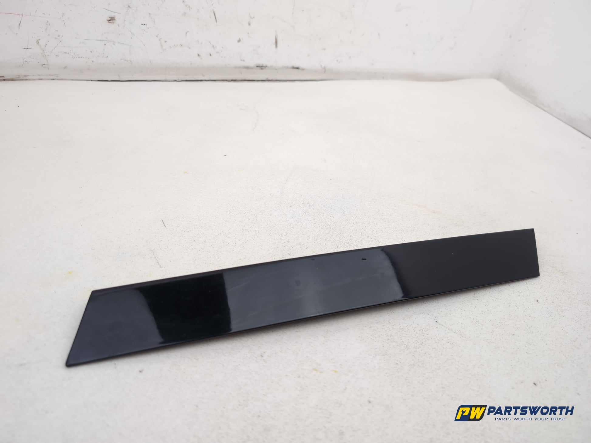 Mercedes R320 R-Class W251 Door Trim Driver Side Rear 2006-2013 - photo 2