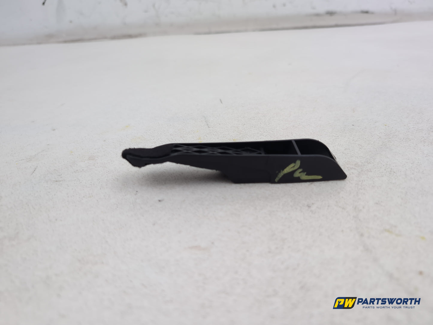 Mercedes R320 R-Class W251 Front Left Seat Right Hook A2519100276 2006-2013 - photo 8