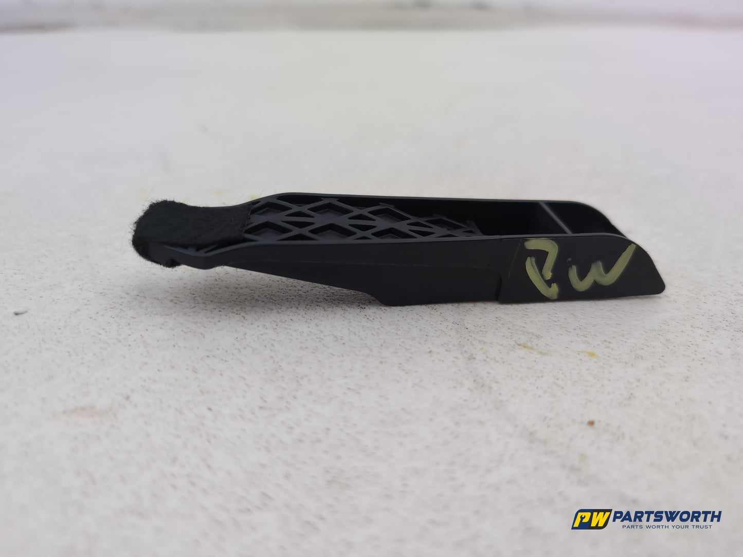 Mercedes R320 R-Class W251 Front Left Seat Right Hook A2519100176 2006-2013 - photo 8