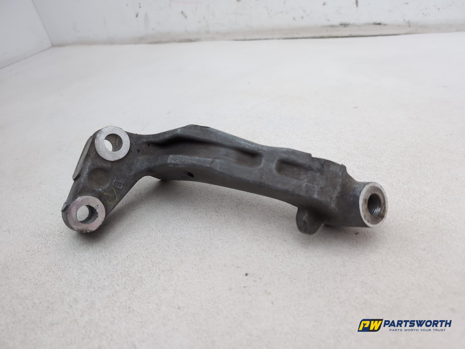 Peugeot 308 Allure Blue Hdi Front Right Subframe Bracket Mount 2013-2021 - photo 2