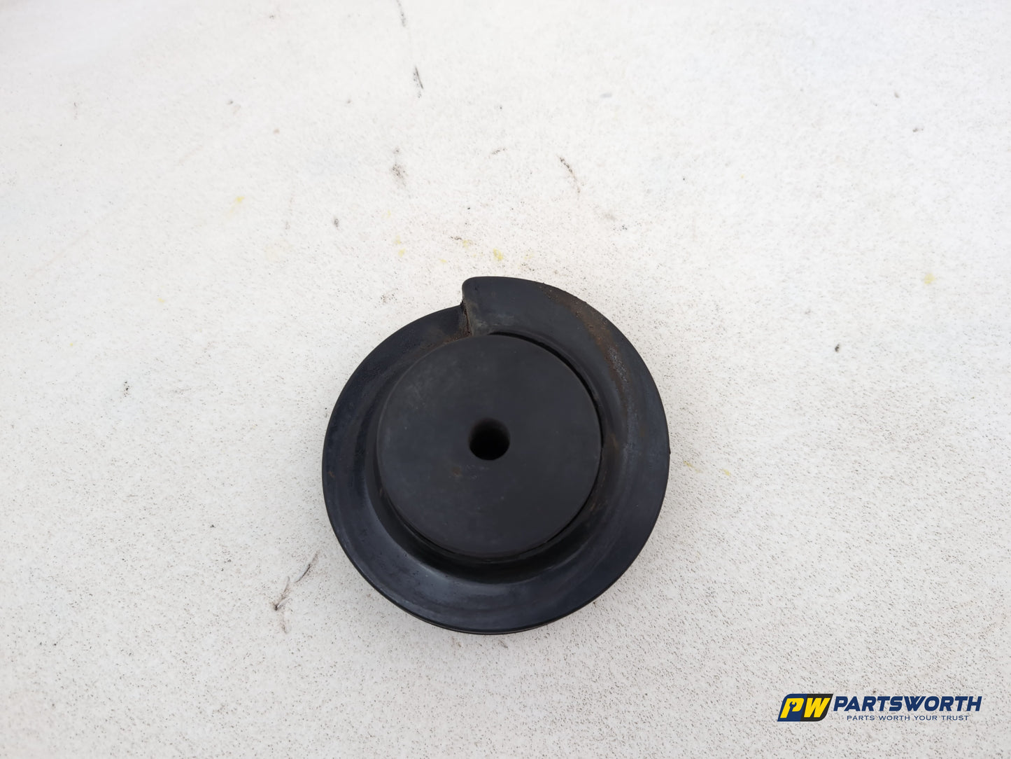 Mercedes R320 R-Class W251 Rear Coil Spring Mount 2006-2013 - photo 2