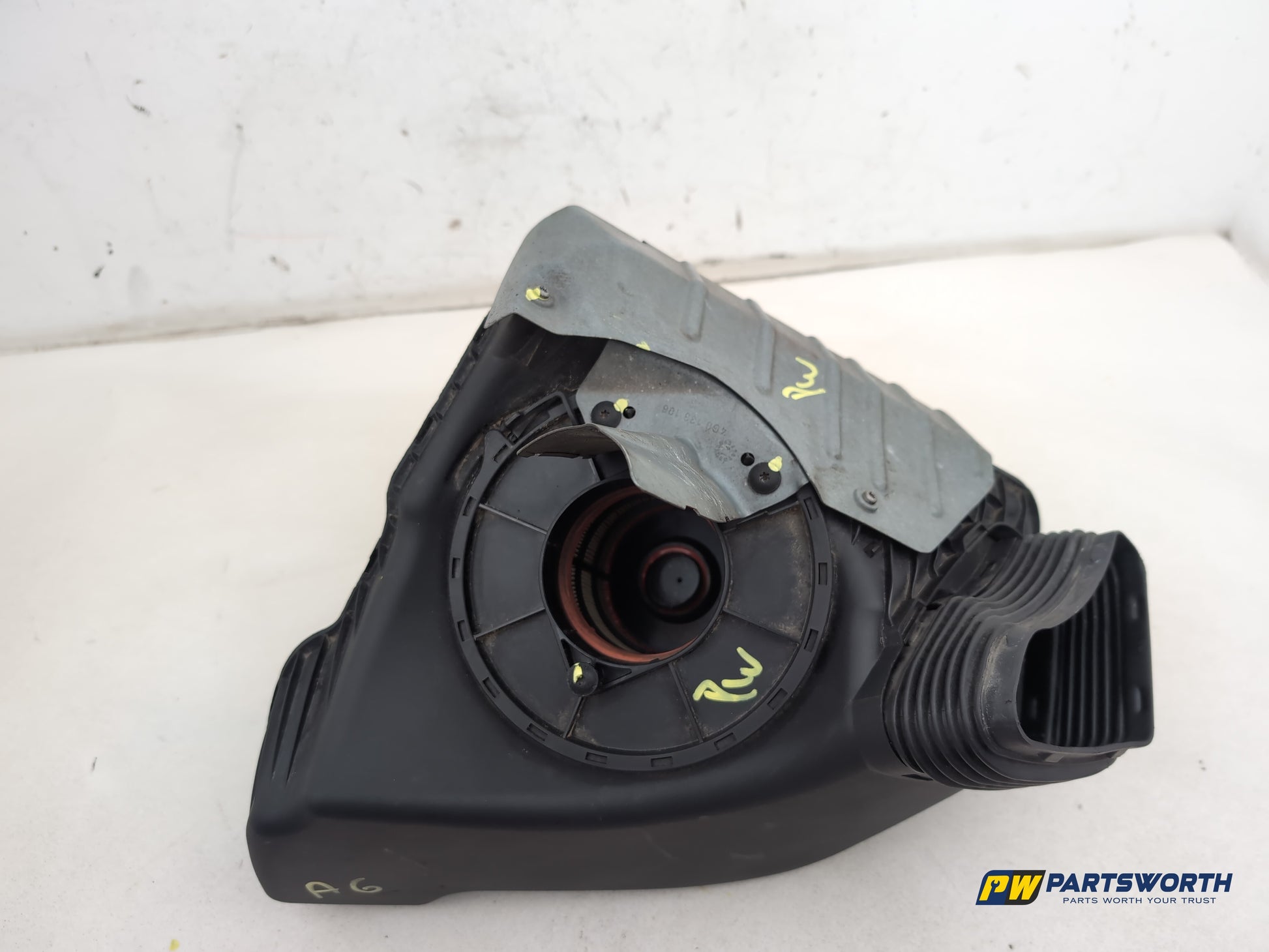 Audi A6 S Line Black 2.0l Diesel Air Filter Airbox Housing 4g0133838r 2011-2018 - photo 2