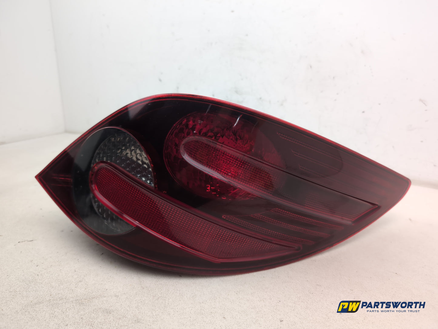 Mercedes R320 R-Class W251 Lamp Assembly Rear Rh Driver Side 2006-2010 - photo 2