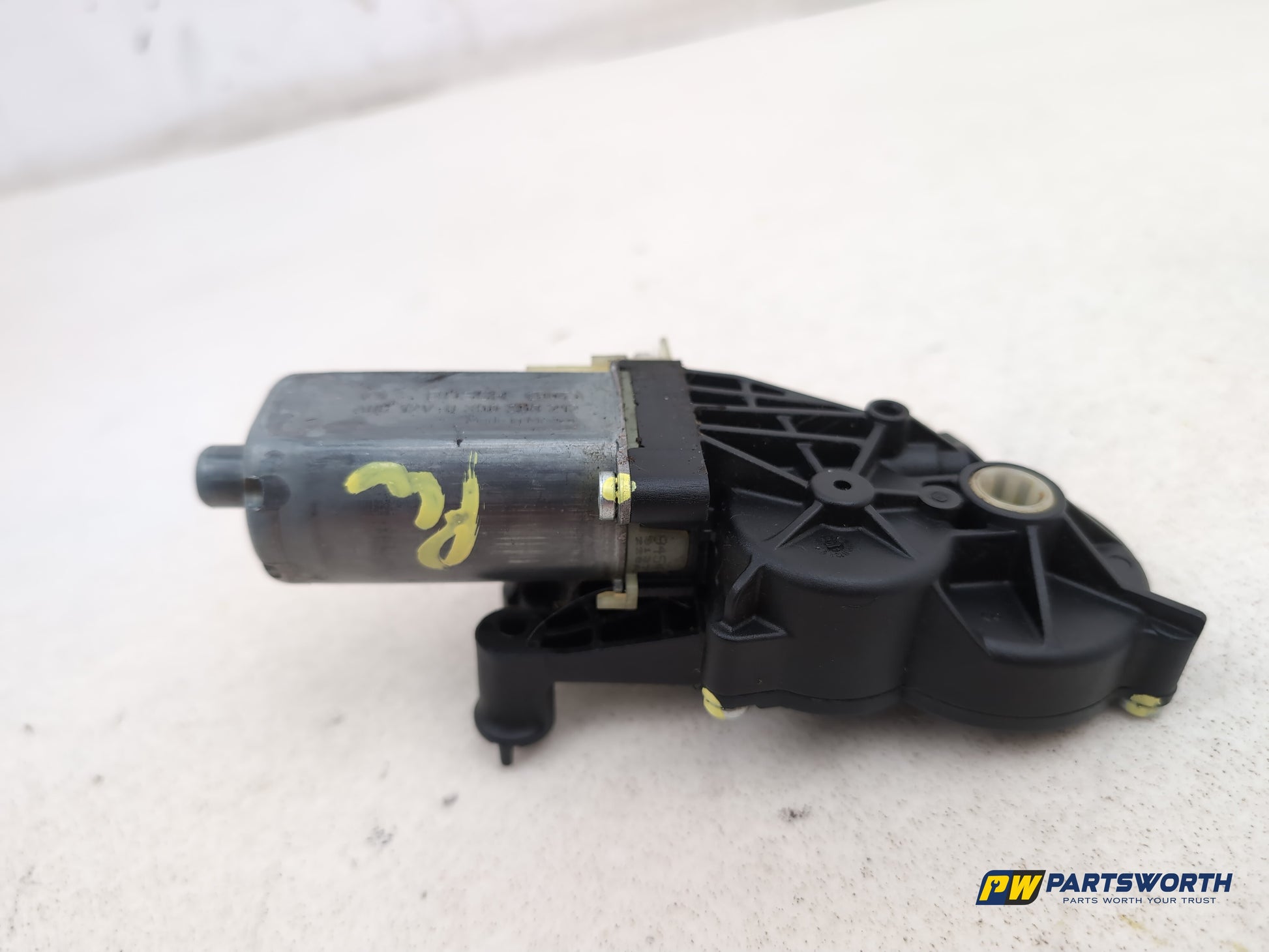 Mercedes R320 R-Class W251 Front Seat Regulator Motor Front Right Side - photo 2