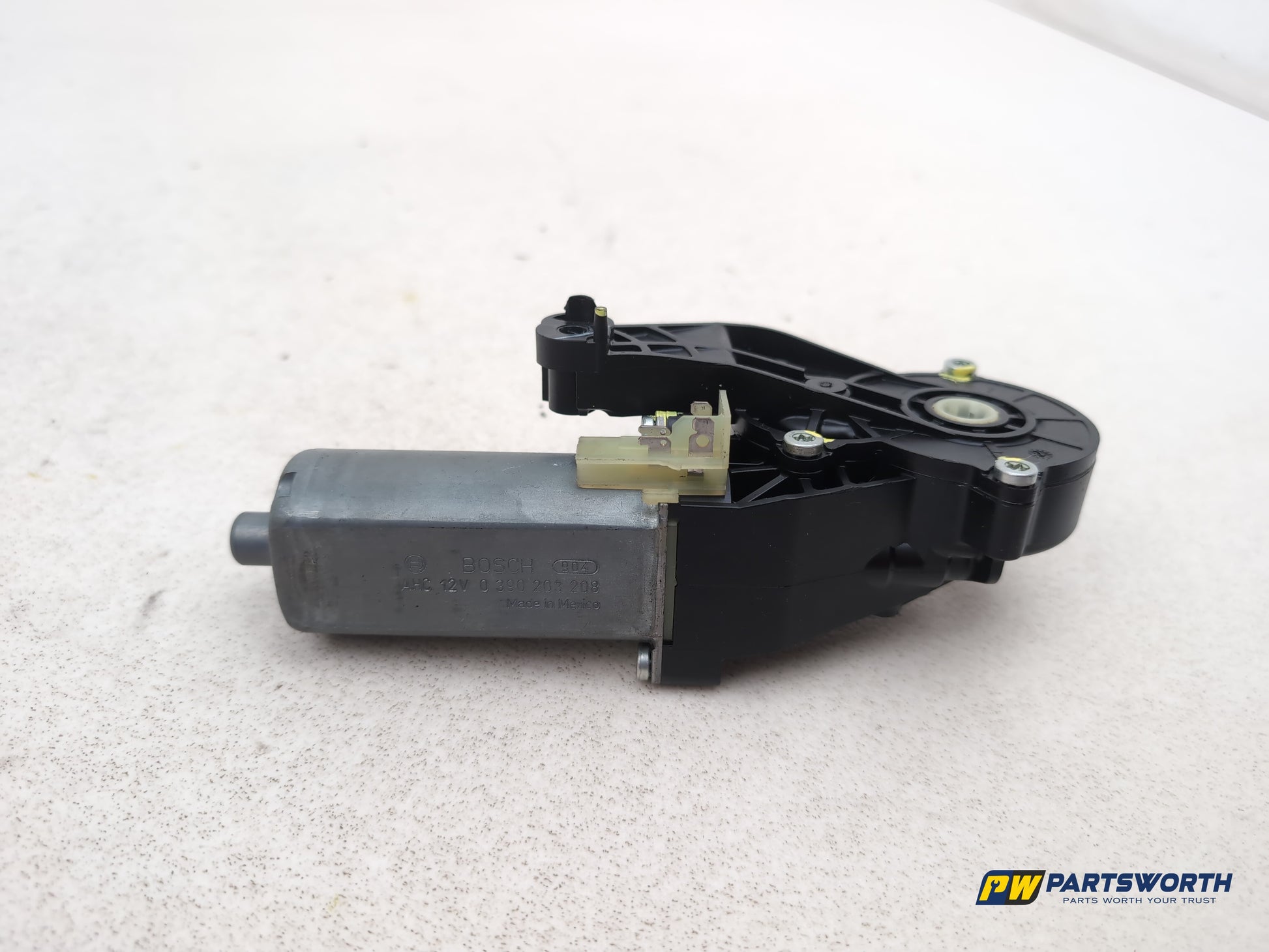 Mercedes R320 R-Class W251 Front Seat Adjustment Motor Right Side 0390203208 - photo 2