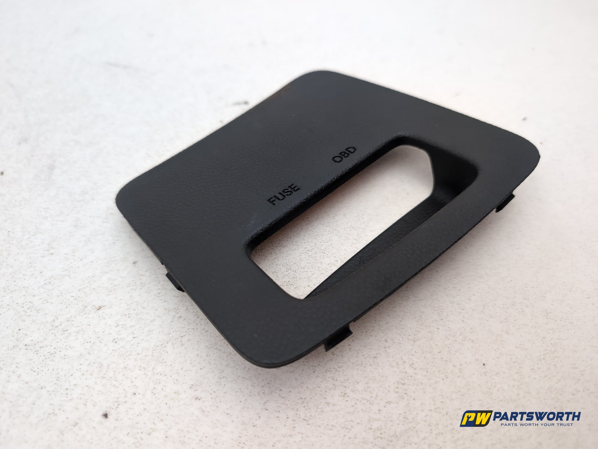 Hyundai I40 Style Blue Drive Fuse Box Cover 919413z020 2011-2019 - photo 2