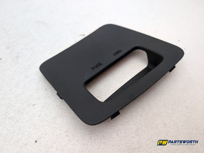 Hyundai I40 Style Blue Drive Fuse Box Cover 919413z020 2011-2019 - photo 2
