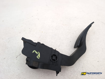 Mercedes-Benz B180 B-Class W246 Pedal Accelerator Throttle A2463001904 2011-2018 - photo 2